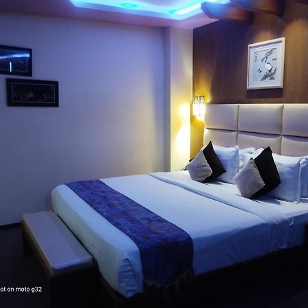 Dolphin Chocolate Inn Chandannagar Ngoại thất bức ảnh