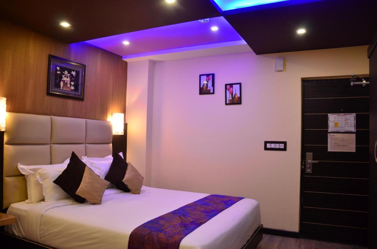 Dolphin Chocolate Inn Chandannagar Ngoại thất bức ảnh