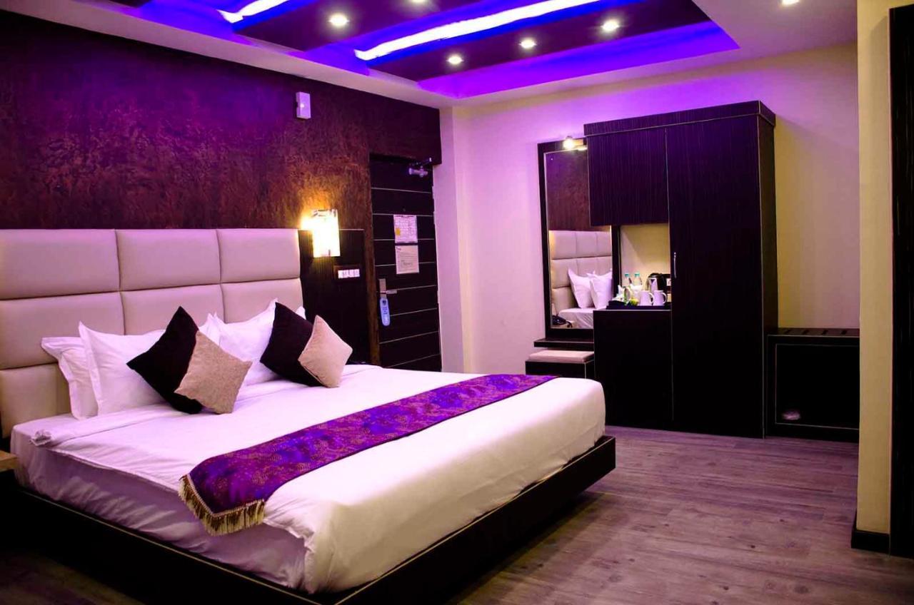 Dolphin Chocolate Inn Chandannagar Ngoại thất bức ảnh