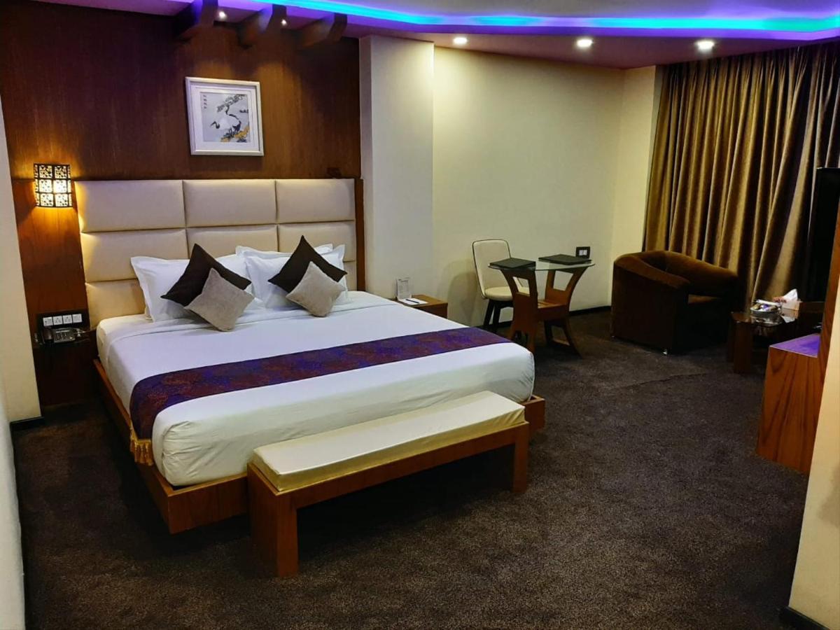 Dolphin Chocolate Inn Chandannagar Ngoại thất bức ảnh