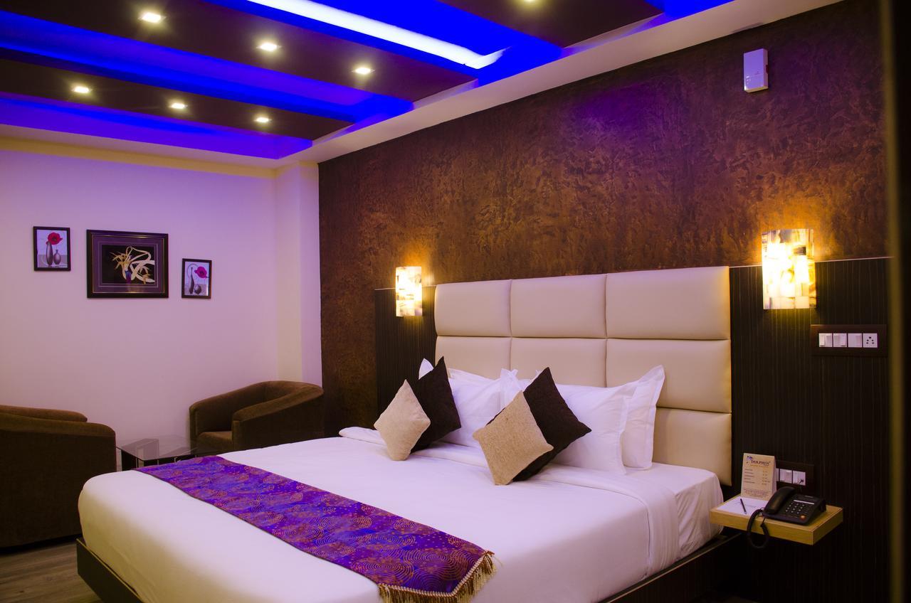 Dolphin Chocolate Inn Chandannagar Ngoại thất bức ảnh