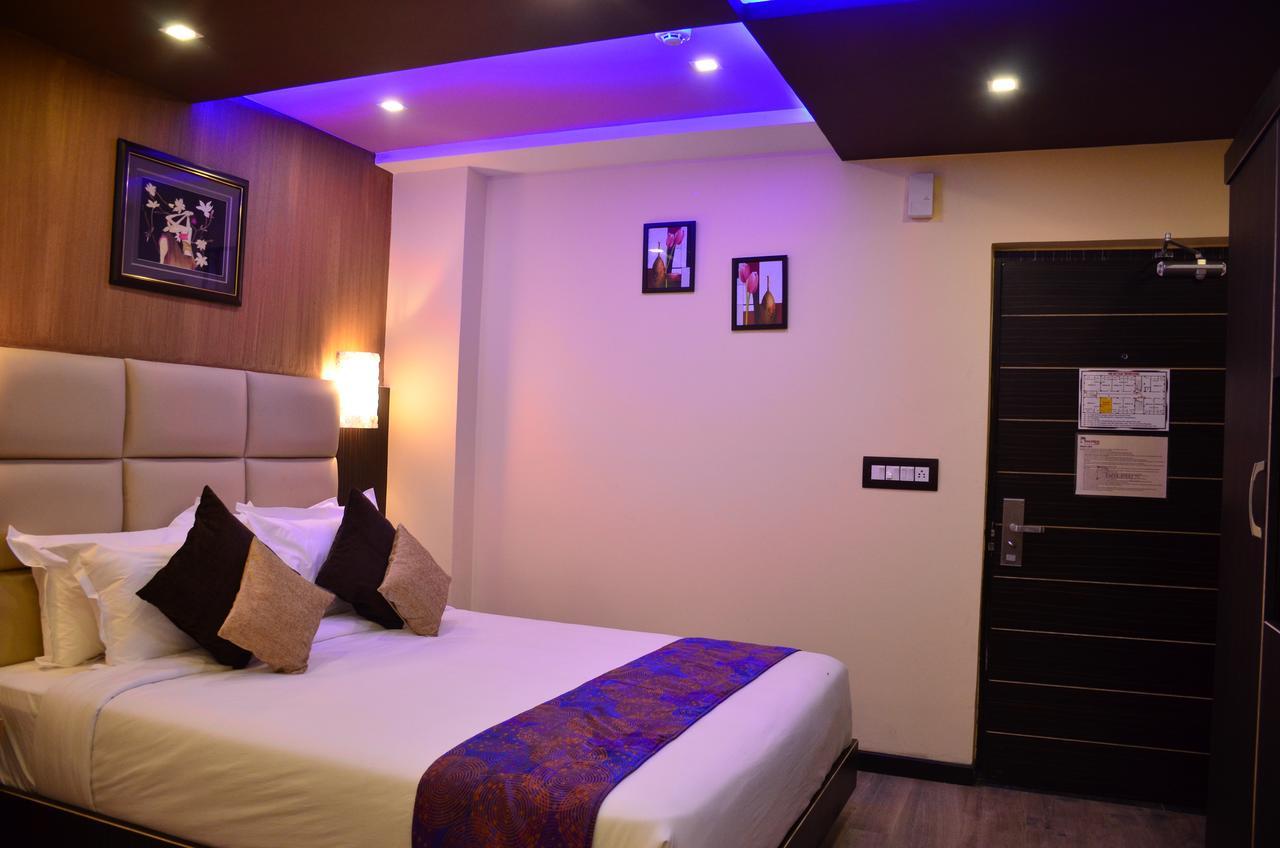 Dolphin Chocolate Inn Chandannagar Ngoại thất bức ảnh