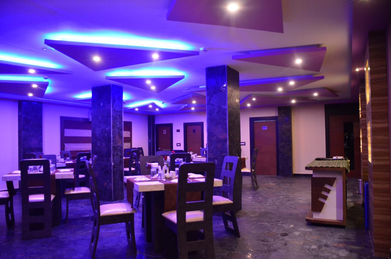 Dolphin Chocolate Inn Chandannagar Ngoại thất bức ảnh
